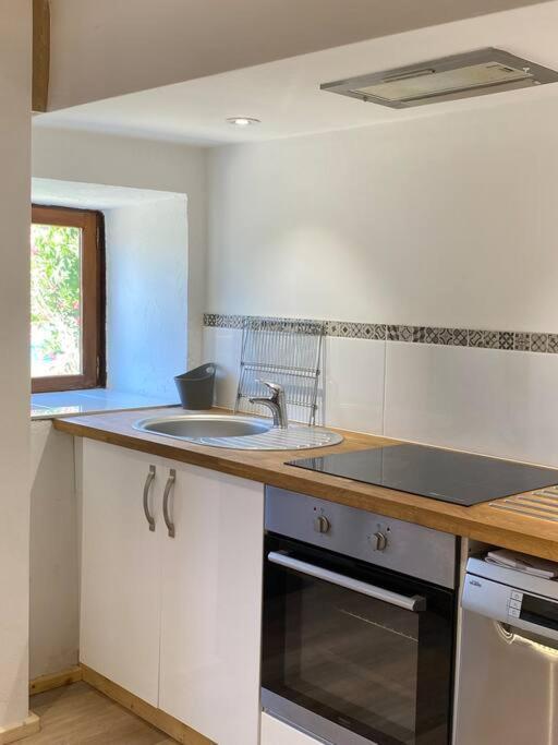Spacious 1 Bed Home With Shared Pool Champagnac-la-Rivière Buitenkant foto