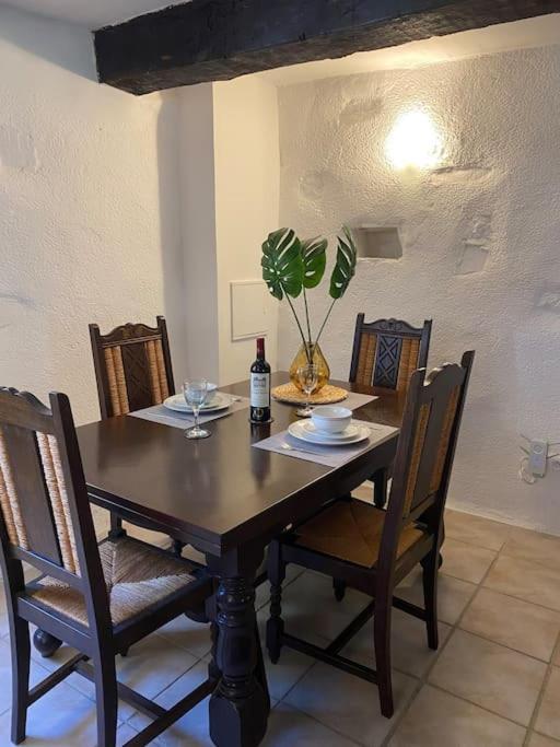 Spacious 1 Bed Home With Shared Pool Champagnac-la-Rivière Buitenkant foto